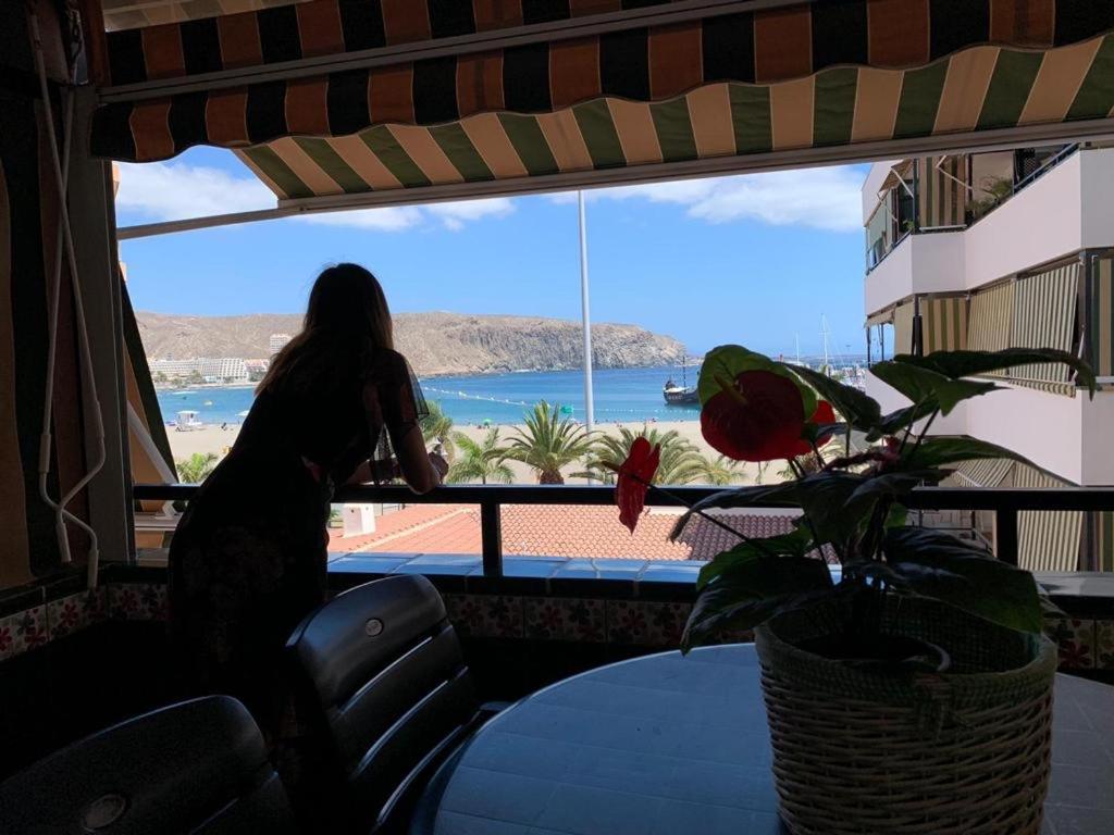 Views To The Infinite Sea In Los Cristianos Лос Кристианос Екстериор снимка